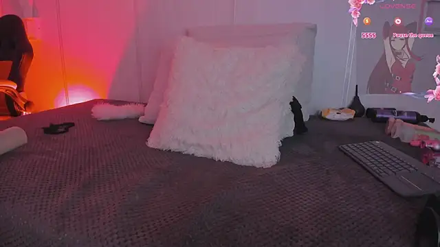 sasha riverss online show from November 21, 8:00 pm