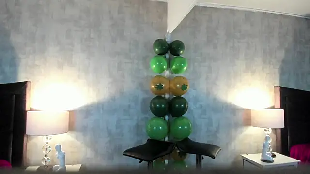 NahomyCarther online show from March 23, 1:01 am