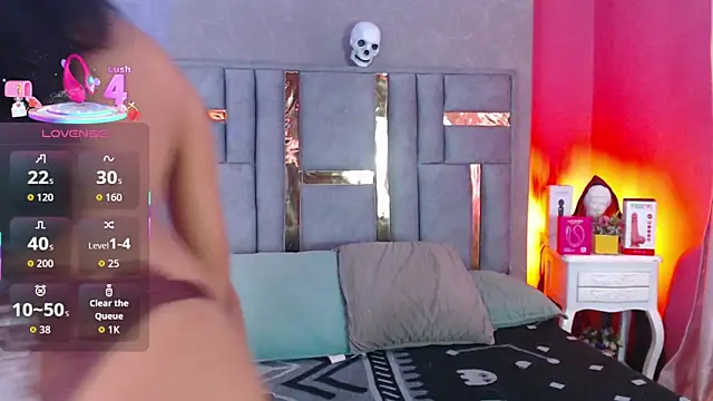 Tyla Ks online show from October 15, 7:38 pm