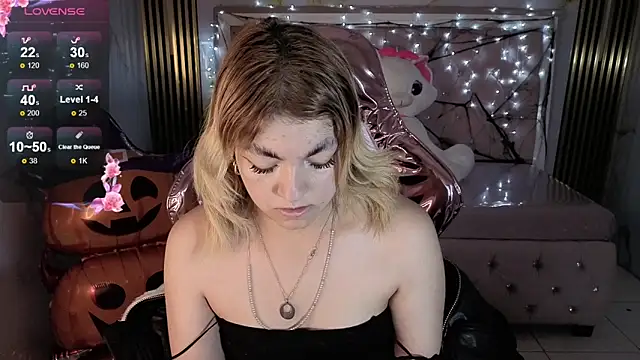 lili conor s online show from October 25, 3:58 am