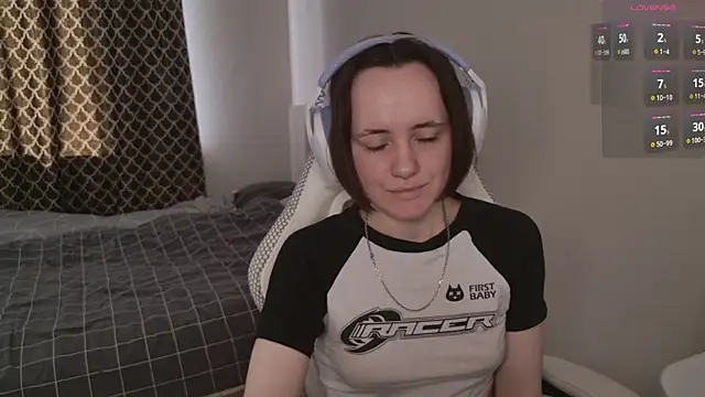 Luna Loveee online show from April 13, 5:09 am