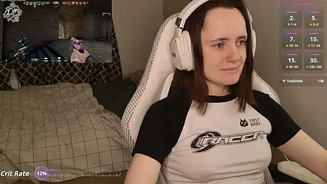 Luna Loveee online show from December 19, 4:27 am