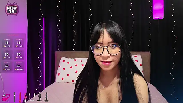 miyakimi0101 online show from April 11, 12:50 am