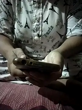 Snapshot of sharnjit299 chatting on October 11, 5:48 pm sharnjit299 online show from October 11, 5:48 pm