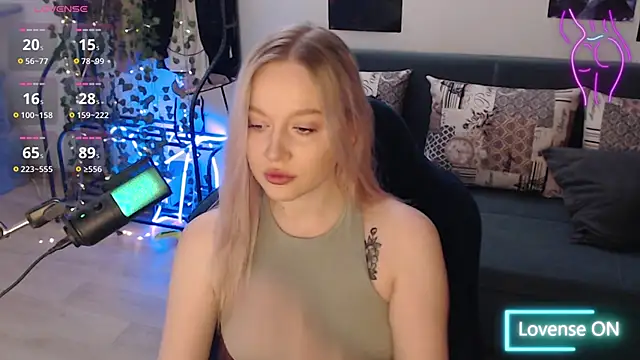 Snapshot of lissallor_ chatting on October 18, 8:21 pm lissallor online show from October 18, 8:21 pm
