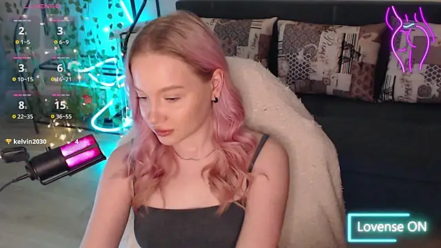 Snapshot of lissallor_ chatting on October 3, 12:43 pm lissallor online show from October 3, 12:43 pm