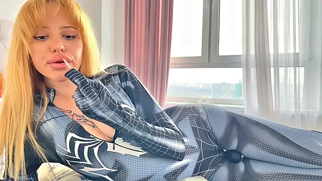  BunnyDollStella  online show from April 7, 7:54 am