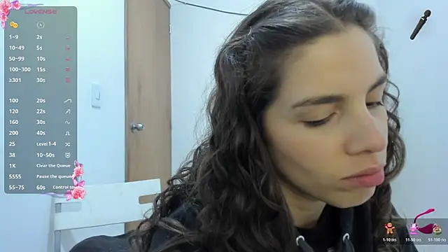 jessyegoldenn online show from February 18, 4:39 pm