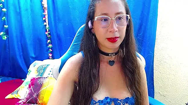 Gia leinn online show from April 3, 8:07 pm