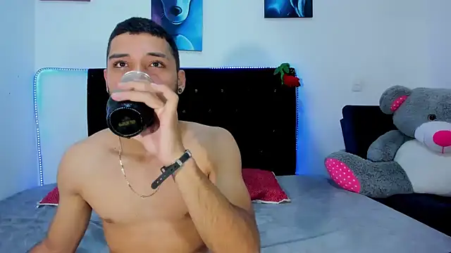 MarcusRosse online show from February 3, 3:50 pm