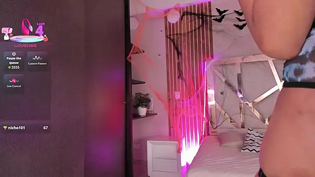 sweetviolet   online show from October 26, 12:22 pm