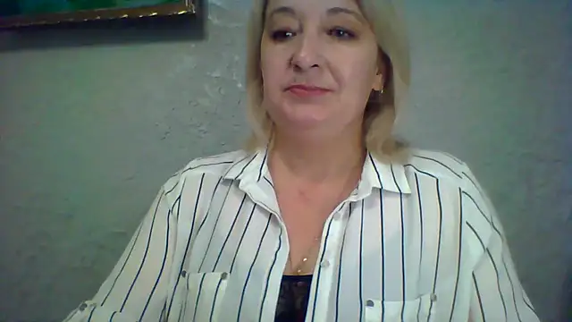 ArielXLoveresss online show from June 2, 9:43 am
