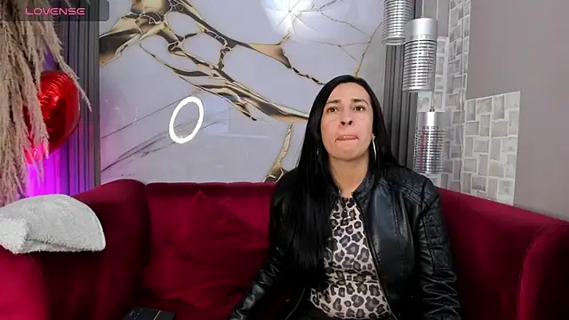 Bella williamss  online show from October 27, 8:03 pm