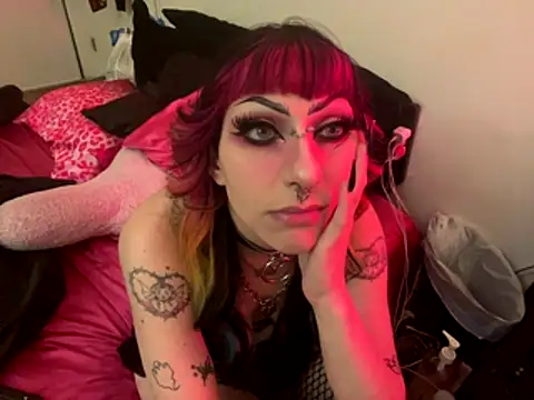 ChrryFoxx online show from October 14, 9:45 am