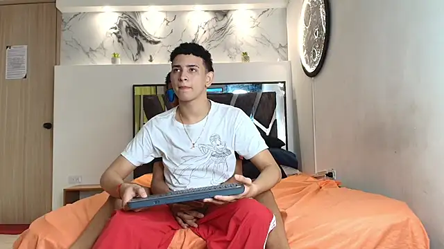 KING OFF BOYS online show from October 13, 1:47 pm