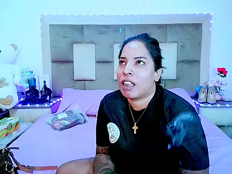 indiantopaz694u online show from June 2, 6:14 am