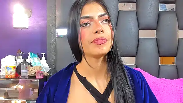 EMYCLARK01 online show from January 19, 4:41 am