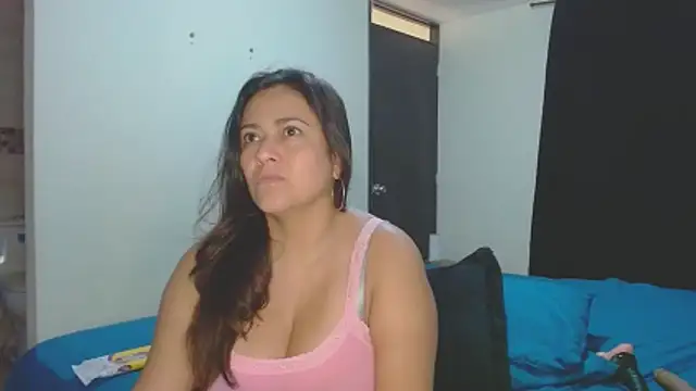 roxanasexy2025 online show from November 23, 12:40 pm