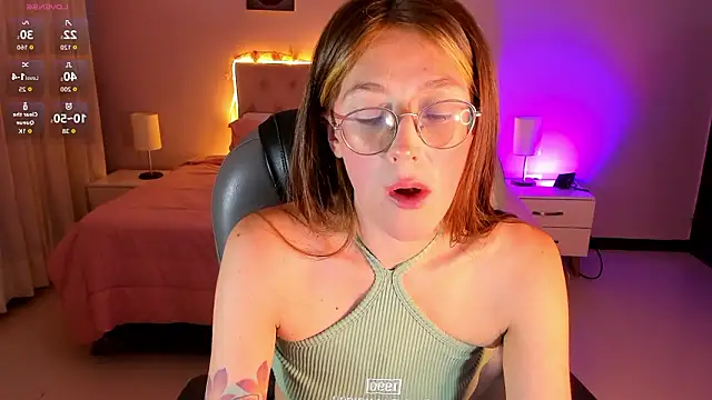 Emily Warren  online show from March 20, 8:58 pm