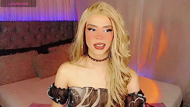 Snapshot of Dalila_moan chatting on October 24, 12:17 am Dalila moan online show from October 24, 12:17 am