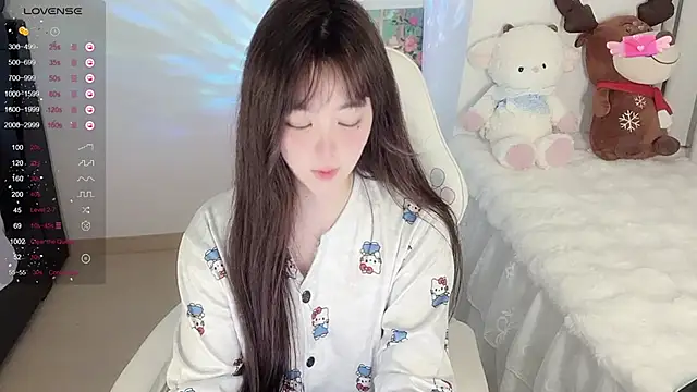 Snapshot of Milla-z chatting on October 3, 1:49 pm Milla-z online show from October 3, 1:49 pm