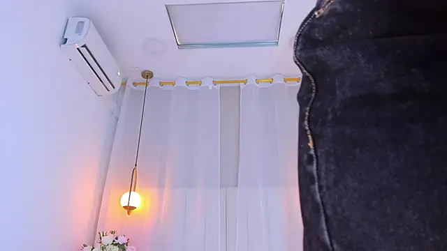 Haily b online show from April 4, 7:56 pm