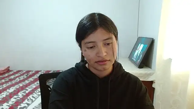 saralo   online show from April 4, 9:02 pm