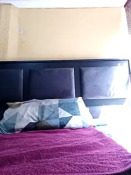 JuicyMilkyTizzy online show from February 5, 8:28 am