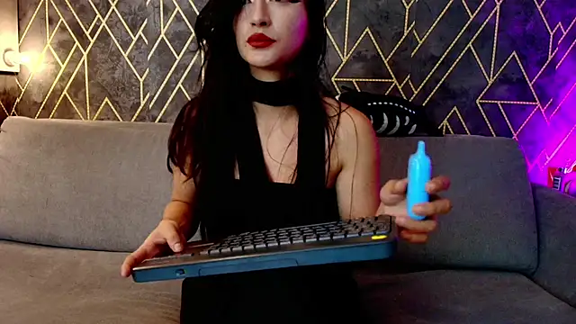 Tahara Romanov online show from June 2, 4:41 pm
