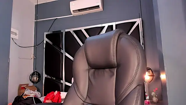 Melissa 23  online show from January 7, 7:50 pm