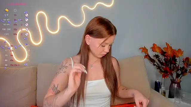 Snapshot of dinky__emily chatting on September 15, 10:56 am dinky emily online show from September 15, 10:56 am