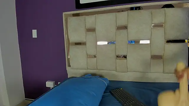 emilyy cooperr online show from February 26, 1:21 pm