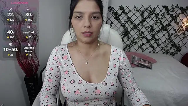 issa  nassar online show from November 23, 3:03 pm