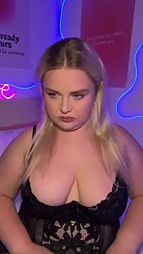 April Vancee online show from July 6, 3:03 pm