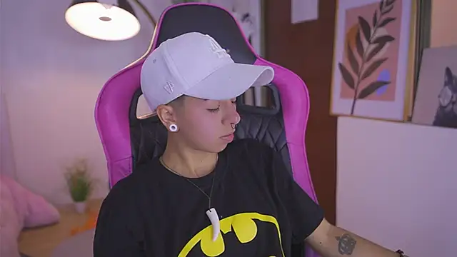 tommy blue online show from November 4, 12:21 pm