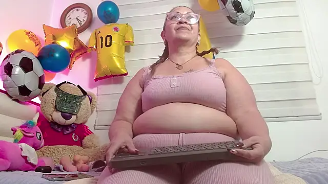 scarlettbooty online show from July 15, 1:38 pm