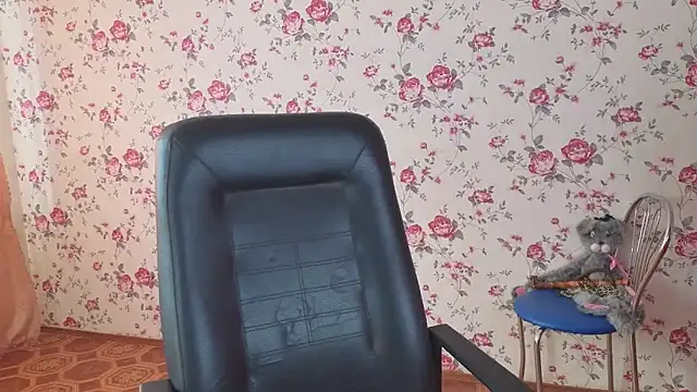 Maya Mayflower online show from April 7, 4:47 am