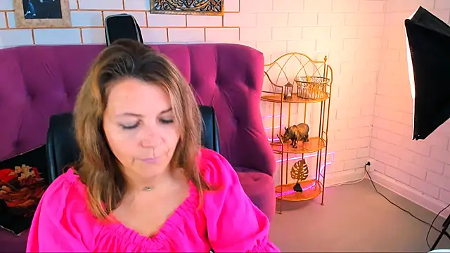 NicoleHitman online show from October 6, 9:26 am