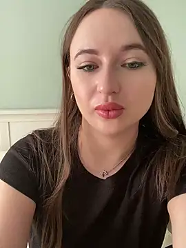 AlisaQSky online show from April 4, 9:52 am