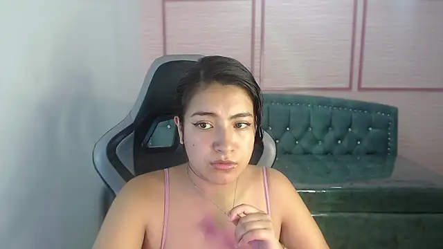 Snapshot of alexa_romero_t chatting on September 19, 6:40 pm alexa romero t online show from September 19, 6:40 pm