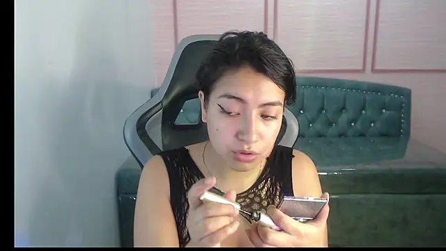 Snapshot of alexa_romero_t chatting on September 18, 1:20 pm alexa romero t online show from September 18, 1:20 pm
