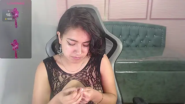 Snapshot of alexa_romero_t chatting on September 24, 1:10 pm alexa romero t online show from September 24, 1:10 pm