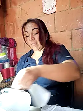 isis milove online show from March 7, 12:45 pm