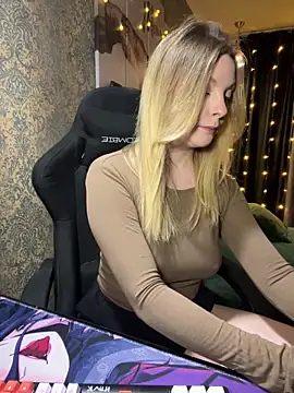 Lina ly online show from December 19, 9:29 pm