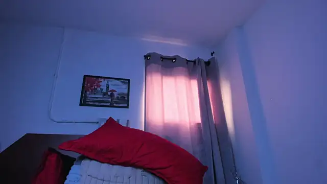 Liz ortega30 online show from April 1, 1:41 pm