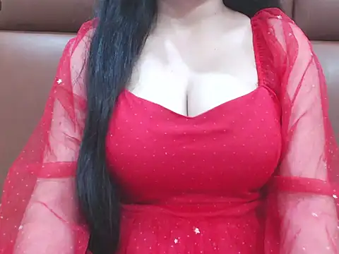 RealNaina online show from September 23, 6:06 pm