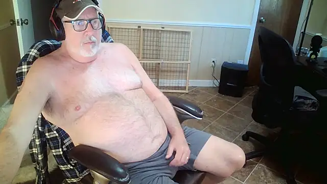 superbearboss online show from November 16, 8:53 pm