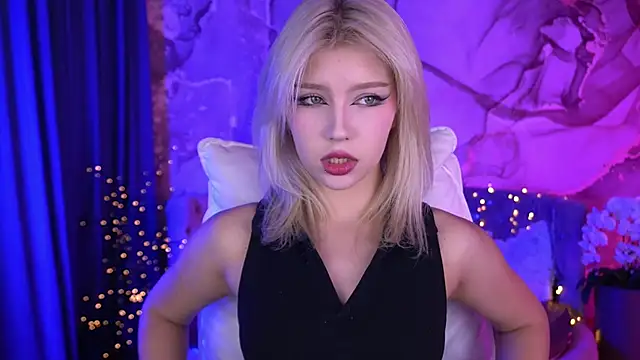 SelenaIris online show from September 18, 8:02 am