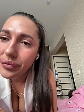 AleksandraRich online show from October 24, 3:13 am