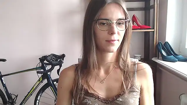 love megi online show from March 29, 7:40 am